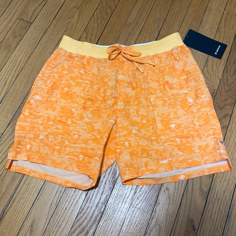 Limited Edition Lululemon License to Train Linerless Short 7" - Textured Orange